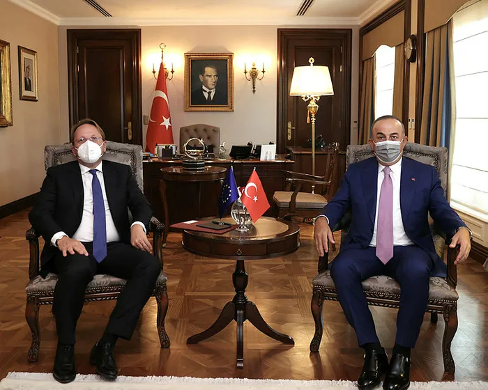 Dışişleri Bakanı Mevlüt Çavuşoğlu'ndan kritik temas! AB Komşuluk ve Genişleme Komiseri ile görüştü - 2