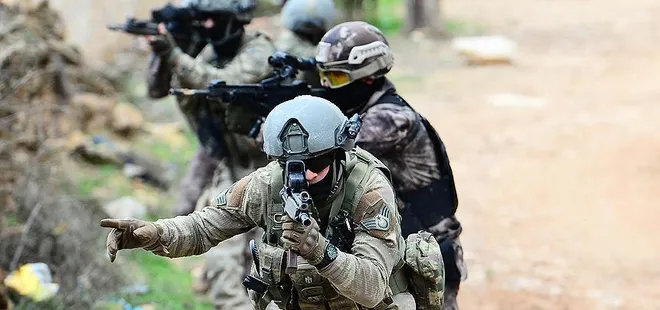 PKK’lı teröristler her şeyi bırakıp kaçıyor