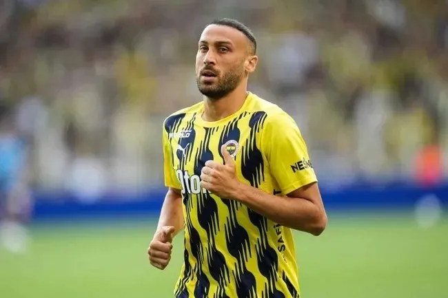 fenerbahcede-irfan-can-kahveci-dugumu-cozuluyor-1763747146467.jpeg Fenerbahçe'de kritik tarih belli oldu! İrfan Can Kahveci düğümü çözülüyor - 3