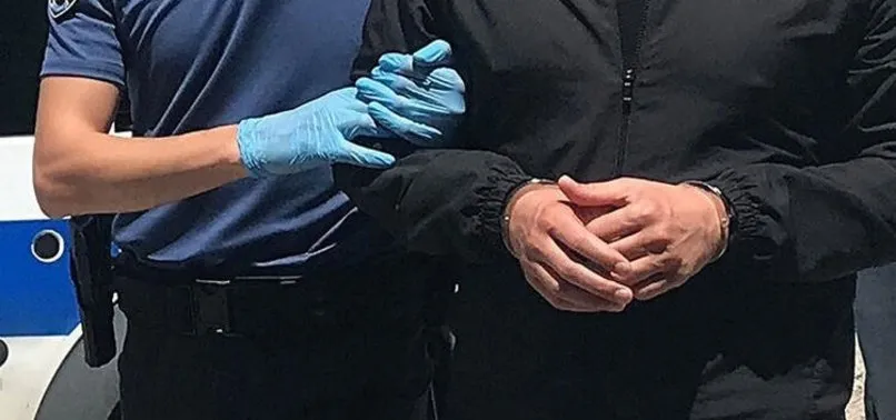 İzmir merkezli FETÖ operasyonunda 19 şüpheli gözaltına alındı