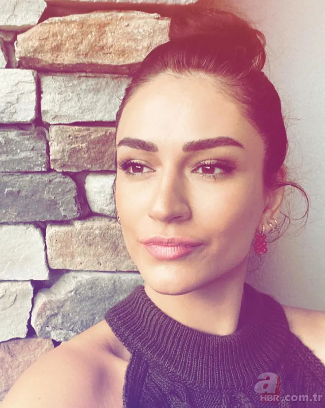 Gamze Özçelik'in kardeşi görenleri hayran bıraktı! Ablasının kopyası... 14