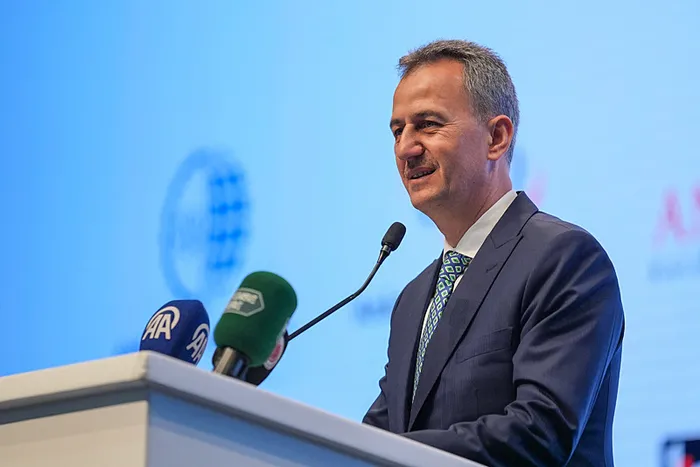 savunma-sanayii-baskani-gorgun-duyurdu-40-adet-daha-hurkus-b-tedarik-edecegiz-1713451440122.jpeg Savunma Sanayii Başkanı Görgün duyurdu! "40 adet daha HÜRKUŞ-B tedarik edeceğiz" - 7