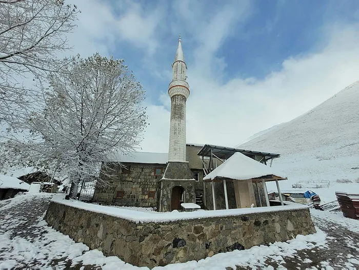 Mevsimin ilk karı düştü! Türkiye beyaza büründü! İşte hasretle beklenen görüntüler - 3