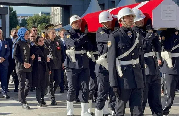 silivride-silahli-saldiri-operasyona-giden-komiser-yardimcisi-sehit-oldu-1666616722542.jpg Silivri'de silahlı saldırı! Operasyona giden Komiser yardımcısı şehit oldu - 5