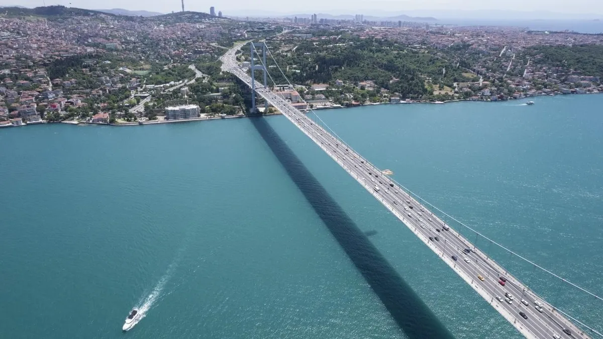 İstanbul Boğazı'nda gemi trafiği normale döndü
