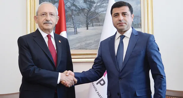 1678291843378.jpg Selahattin Demirtaş'ın çağrısı sonrası CHP'li Özgür Özel'den HDP'ye ziyaret sinyali: Uzak olmayan bir tarihte HDP'yi ziyaret edeceğiz - 2