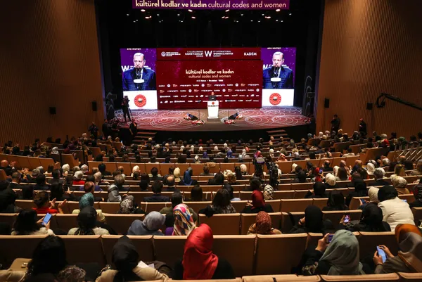 Son dakika: Başkan Erdoğan’dan 5. Uluslararası Kadın ve Adalet Zirvesi’nde önemli açıklamalar | Kemal Kılıçdaroğlu’na başörtüsü tepkisi!