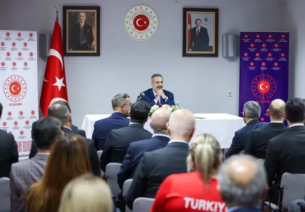 disisleri-bakani-hakan-fidandan-diplomasi-trafigi-tacikistan-temsilciler-meclisi-baskani-zokirzoda-ile-bir-ara-1704901431274.jpg Dışişleri Bakanı Hakan Fidan’dan diplomasi trafiği: Tacikistan Temsilciler Meclisi Başkanı Zokirzoda ile bir araya geldi - 1