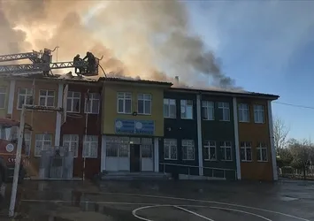 Şişli'de okulda yangın çıktı