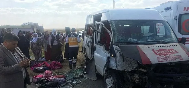 Mardin’in Derik İlçesi’nde öğrenci servisi otomobille çarpıştı! 2’si ağır 15 yaralı