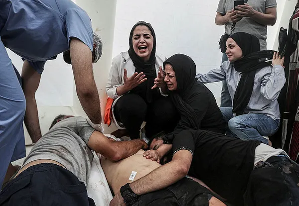 turk-gazetecilerin-bulundugu-bolgeye-roket-dustu-iste-israildeki-o-anlar-1697561967162.jpg Türk gazetecilerin bulunduğu bölgeye roket düştü! İşte İsrail'deki o anlar... - 5