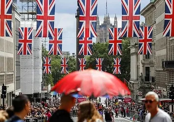 Brexit dünya ekonomisini sarstı