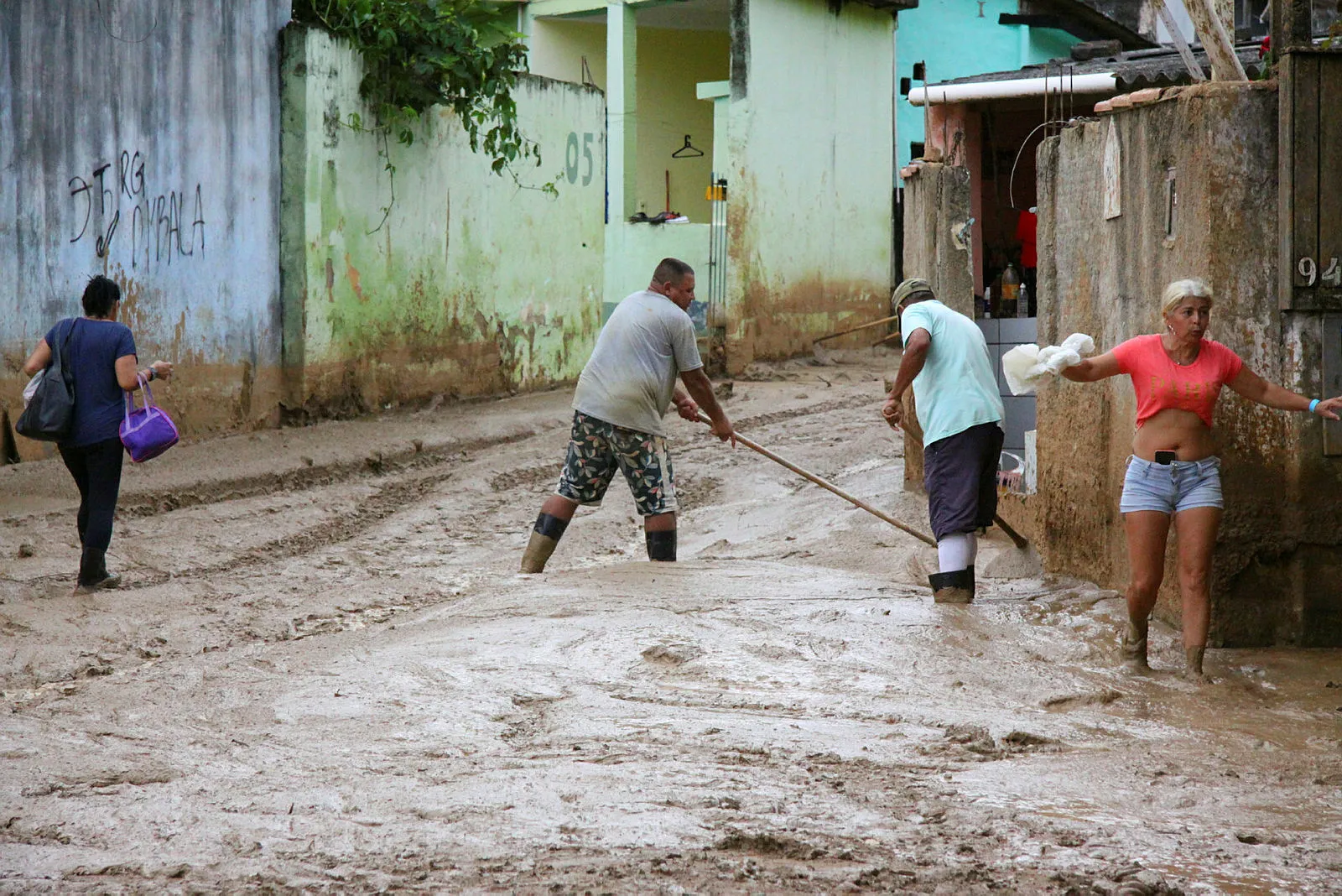 Brezilya'da felaket! Sel ve toprak kaymalarında ölenlerin sayısı 54'e çıktı