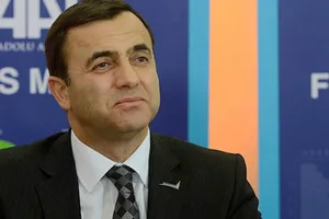 Son dakika: FETÖ’nün para kaynağı olan TUSKONun başkanı Rızanur Meral’in eşi Zeynep Meral gözaltında