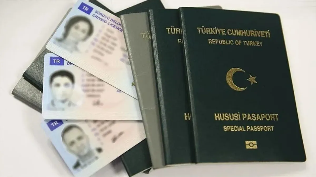 meb-pasaport-basvurularini-dijital-ortama-tasidi-yesil-ve-gri-pasaport-nasil-alinir-1782974464239.jpg Onaylanan başvurular elektronik ortamda doğrudan NVİ sistemine iletilecek. (Foto: AA)