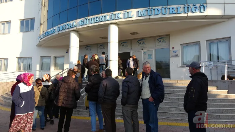 Başkan Erdoğan'ın müjdesi sonrası akın ettiler! SGK'larda EYT yoğunluğu | Milyonların emeklilik sevinci 19