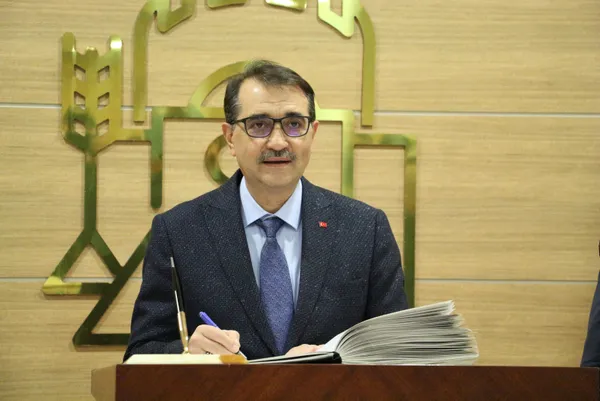 Son dakika: Enerji ve Tabii Kaynaklar Bakanı Fatih Dönmez açıkladı: Elektrikte 100 milyar dolarlık sessiz devrim yaptık - 2