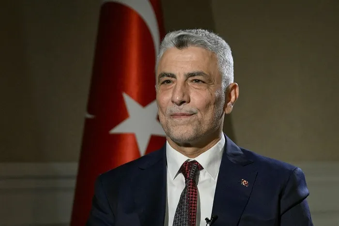 cari-acik-martta-da-geriledi-ticaret-bakanligi-kritik-verileri-duyurdu-1715591843036.jpeg Cari açık martta da geriledi! Ticaret Bakanlığı kritik verileri duyurdu - 1