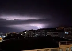 Adıyaman'da mest eden görüntüler! Şimşekler geceyi gündüze çevirdi
