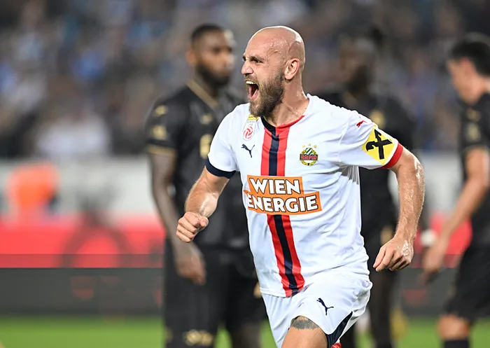 avrupada-tur-zora-girdi-trabzonsporun-evinde-rapid-wiene-maglup-oldu-1723143769012.jpg Avrupa'da tur zora girdi: Trabzonspor'un evinde Rapid Wien'e mağlup oldu! - 4
