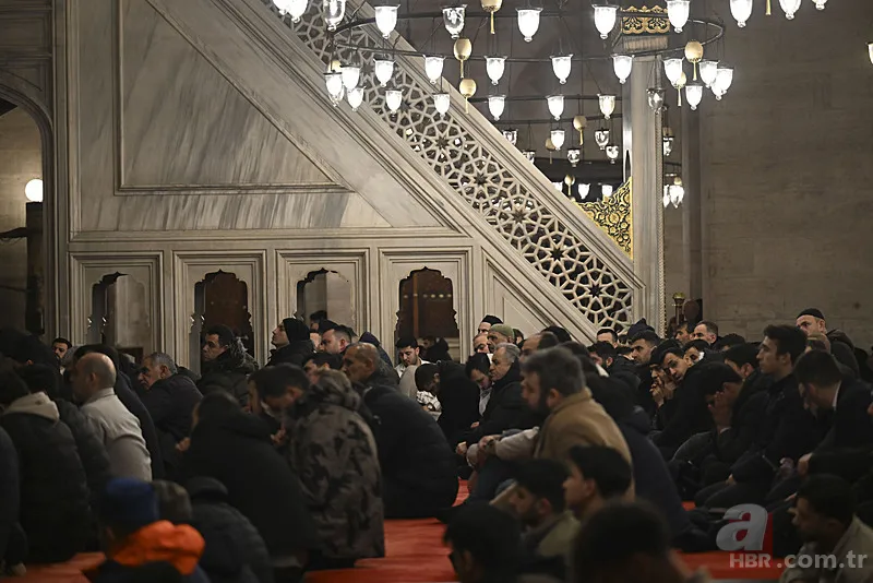 Ramazan'ın müjdecisi Berat Kandili dualarla idrak edildi! Vatandaşlar camilere akın etti 3