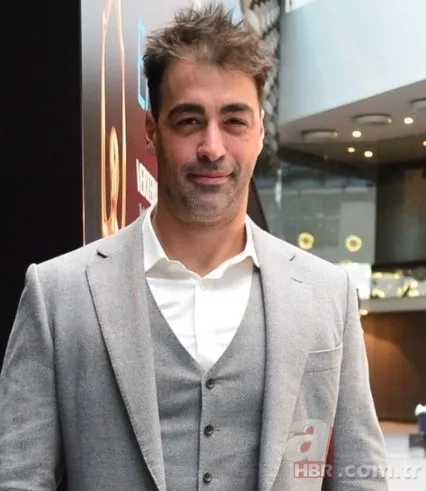 Gecenin Ucunda'nın Ahmet'i Sarp Levendoğlu’nun eski eşi meğer kendisinden daha ünlüymüş! Şimdilerde güzelliğiyle büyüleyen o isim… 6