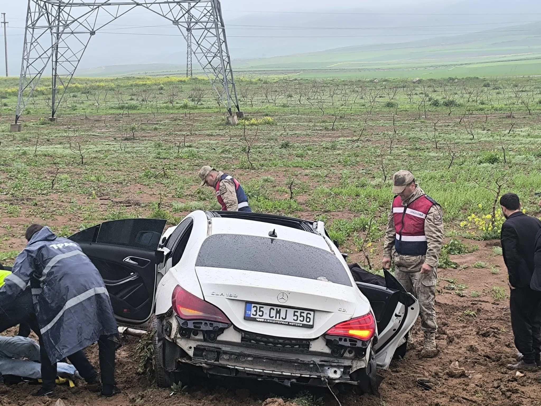 Siirt’te feci kaza! Otomobil ile kamyonet çarpıştı: 2 ölü