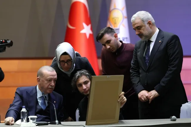 Başkan Erdoğan’dan AK Parti İstanbul İl Başkanlığına taziye ziyareti