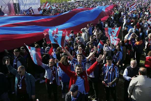 trabzonspor-sampiyonluk-kutlamalari-ne-zaman-2022-trabzonspor-kupa-toreni-ne-zaman-saat-kacta-yapilacak-1652534396837.jpg Trabzonspor şampiyonluk kutlamaları ne zaman? 2022 Trabzonspor kupa töreni ne zaman, saat kaçta yapılacak? - 2