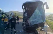 Afyonkarahisar’da yolcu otobüsü ile kamyonet çarpıştı! Çok sayıda yaralı var