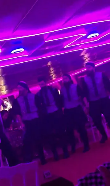 İstanbul Boğazı’nda skandal “korona eğlencesi” kamerada! Teknede yasağa rağmen nargile bile içtiler - 3