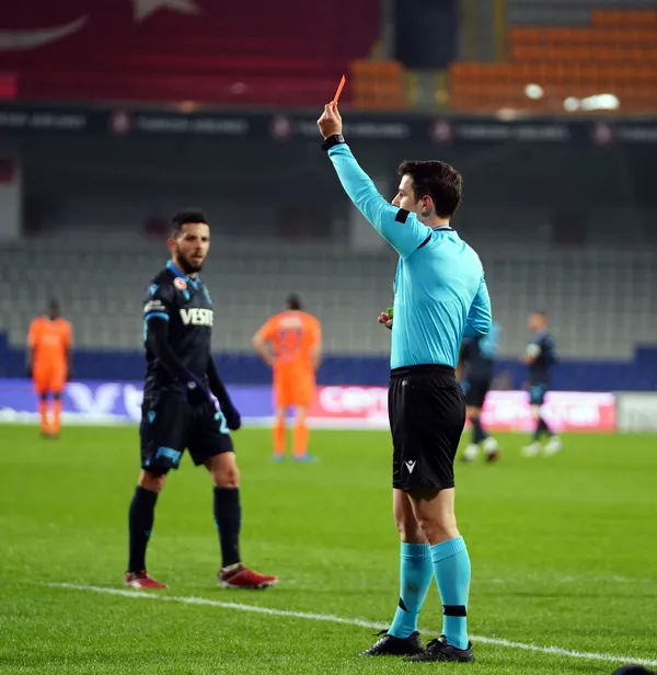 Trabzon’dan çok kritik galibiyet! Başakşehir 0-1 Trabzonspor MAÇ SONUCU-ÖZET