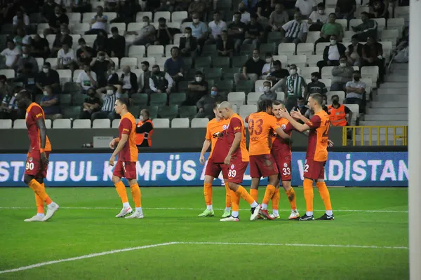 Galatasaray’dan olaylı galibiyet! Marcao Kerem Aktürkoğlu’na önce kafa sonra yumruk attı! Giresunspor 0-2 Galatasaray MAÇ SONUCU