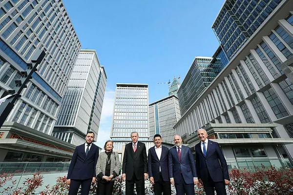 baskan-recep-tayyip-erdogandan-ssk-donemi-icin-kilicdarogluna-gonderme-bay-bay-kemal-basarisizligin-kitabini-y-1681855803038.jpg