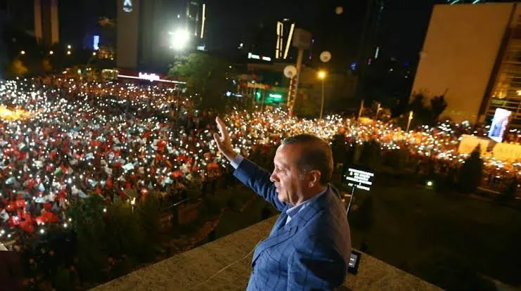 anadolu-ihtilalinden-turkiye-yuzyilina-ak-partinin-25-yillik-yolculugu-hayal-bile-edilemeyenler-gercek-oldu-1786694133976.png foto:ahaber.com.tr