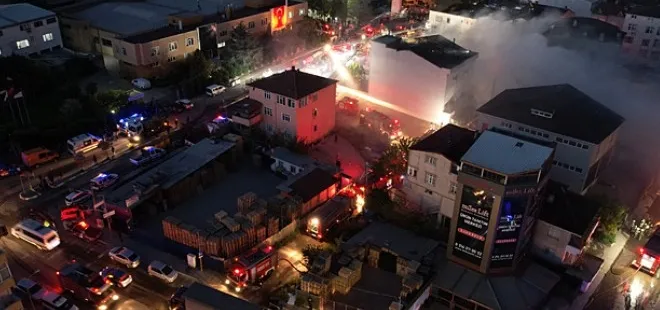 İstanbul'da fabrika yangını! 2 binaya sıçradı yürekler ağza geldi