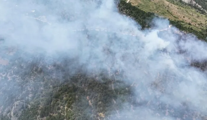 karabukte-orman-yangini-havadan-ve-karadan-mudahale-suruyor-msbden-sondurme-calismalarina-destek-1720109417230.jpg Karabük'te orman yangını! Havadan ve karadan müdahale ile alevler kontrol altında