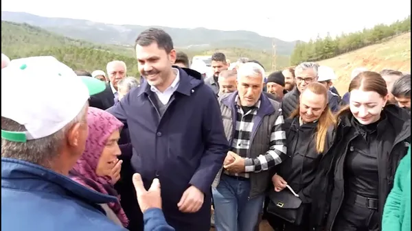 Depremzede vatandaşların umudu Cumhur İttifakı! Bakan Kurum'dan hayati istek: Seçimi ne olur kazanın! Onlar bize ev yapmaz - 1