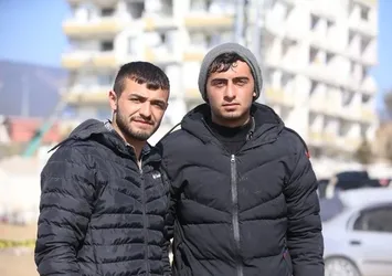 Japon gazeteci ile Polonyalı youtuber onlar için Türkiye'ye geliyor! 2 arkadaşın fedakarlık hikayesi herkesi duygulandırdı