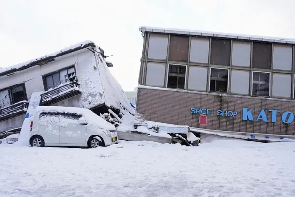 japonyadaki-76lik-deprem-felaketi-olu-sayisi-artiyor-uzmanlardan-yeni-uyari-1704698277903.jpg Japonya’daki 7.6’lık deprem felaketi! Ölü sayısı artıyor! Uzmanlardan yeni uyarı - 2