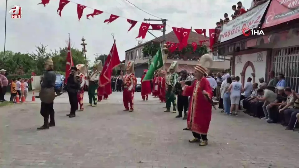 Köy meydanında çeşmeden ayran aktı