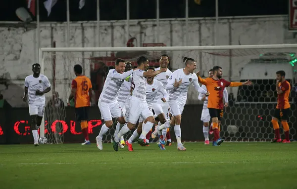 Galatasaray deplasmanda farklı mağlup oldu! Hatayspor 3-0 Galatasaray MAÇ SONUCU-ÖZET