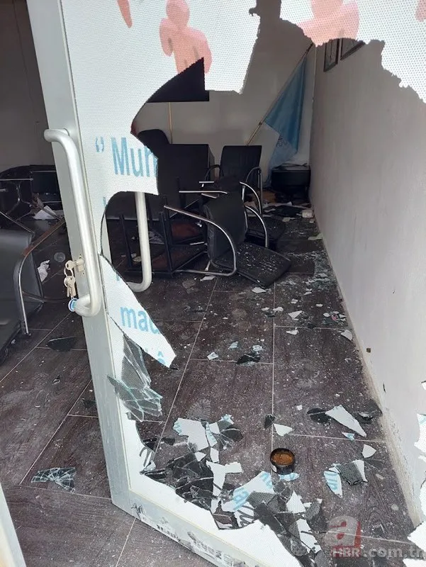 CHP’li Samandağ Belediye Başkanı Refik Eryılmaz’ın adamları dükkan basıp yağmaladı! Bölge esnafı tedirgin