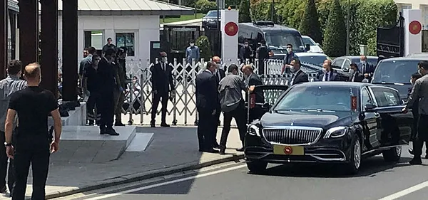 Başkan Erdoğan Cuma namazını Kerem Aydınlar Camisi’nde kıldı