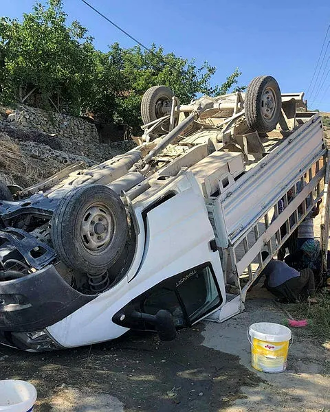 Elazığ'da korkunç kaza! Pikap ders döndü - 2