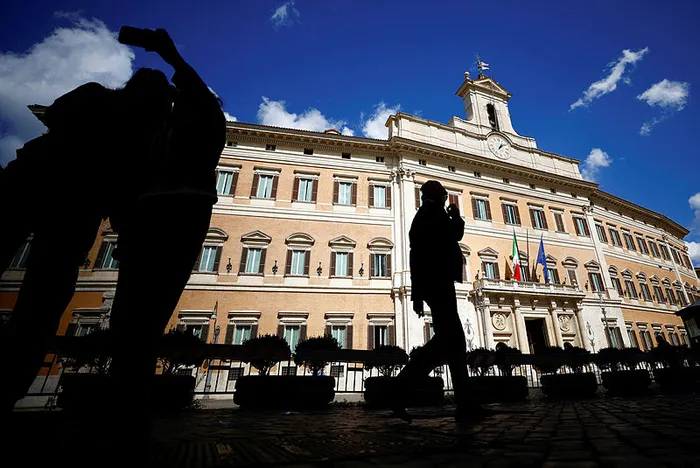 son-dakika-italya-icin-tehlike-canlari-caliyor-nufusu-11-milyondan-fazla-azalacak-1663857873930.jpg İtalya için tehlike çanları çalıyor! Nüfusu 11 milyondan fazla azalacak | 2022 İtalya nüfusu ne kadar? - 3