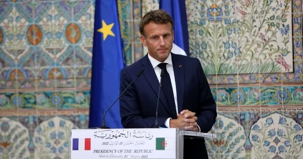 macrondan-cezayirde-skandal-sozler-turkiyeyi-hedef-aldi-1661538285976.jpg Son dakika: Fransa Cumhurbaşkanı Emmanuel Macron Türkiye'yi hedef aldı! Dışişleri Bakanlığından sert tepki - 1
