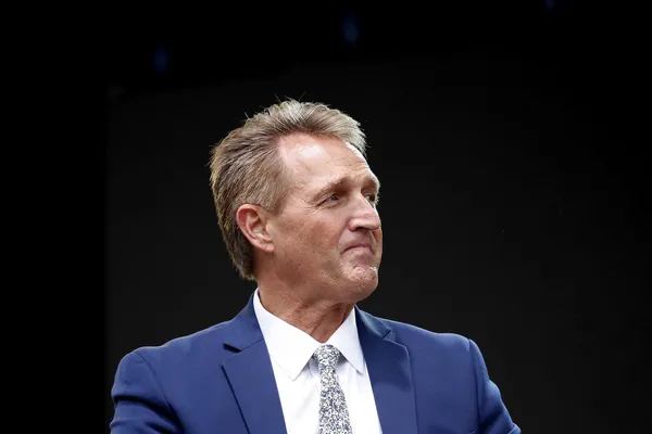 Son dakika: ABD Başkanı Biden’ın büyükelçi adayı Flake