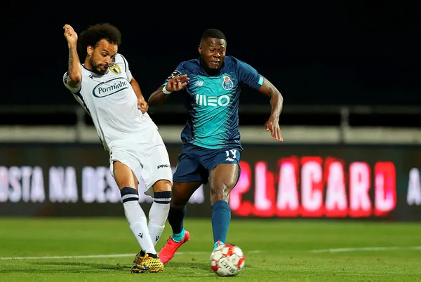 fenerbahce-fabio-martins-icin-harekete-gecti-portekizli-yildiz-icin-resmi-temas-1623717446941.jpg Fenerbahçe'den Fabio Martins harekatı! Portekizli yıldız için resmi temas - 2