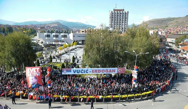 Sırbistan’da Erdoğan’ı Türk bayraklarıyla karşıladılar